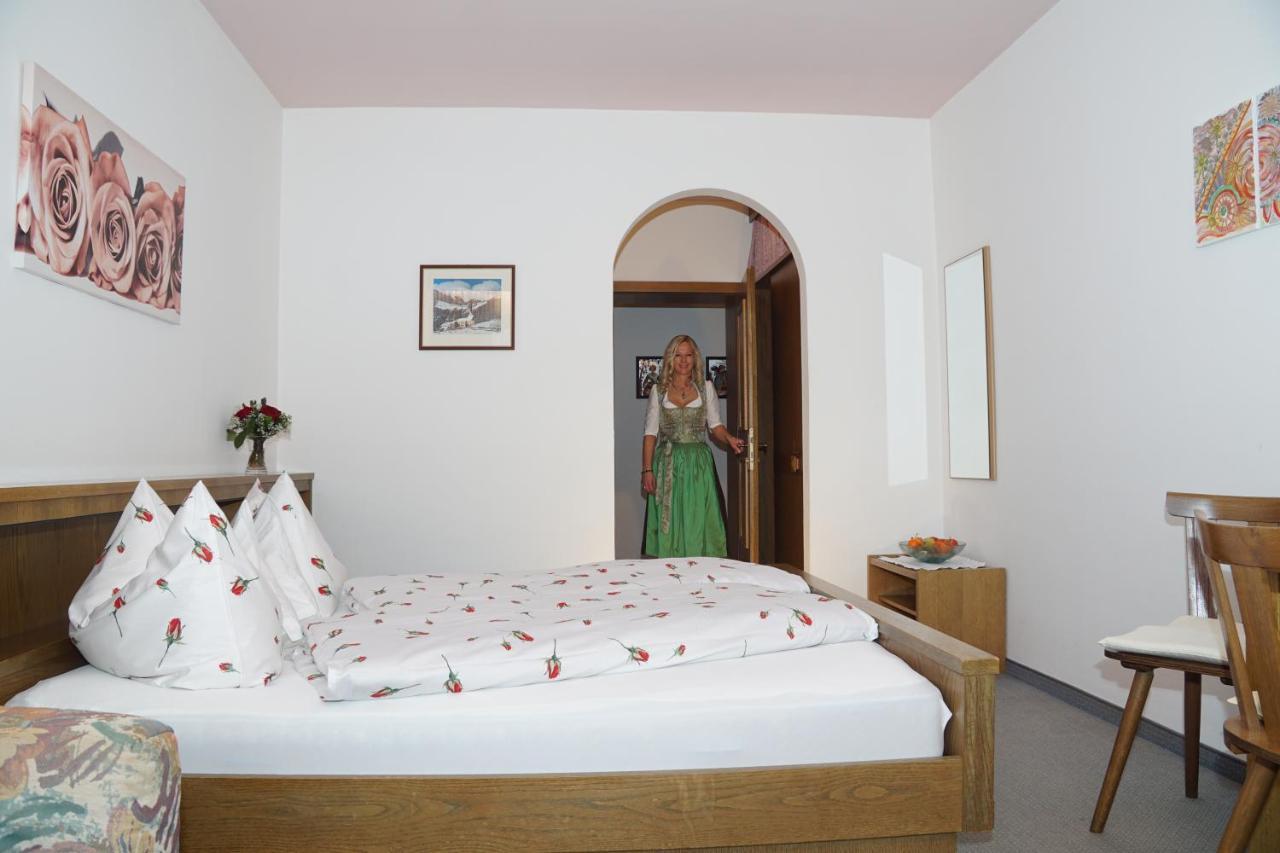 Pension Brunhild St. Leonhard in Passeier Exterior foto